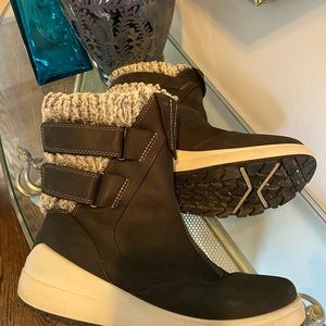 Winter boots Ecco, used a couple of times only